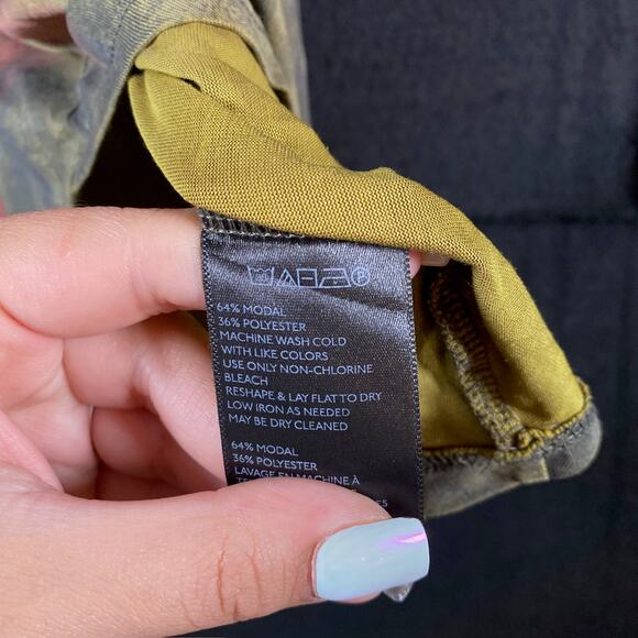 Anthropologie Silence + Noise Womens Tank Tie Dye Geometric Flowy VNeck Medium - Picture 5 of 10